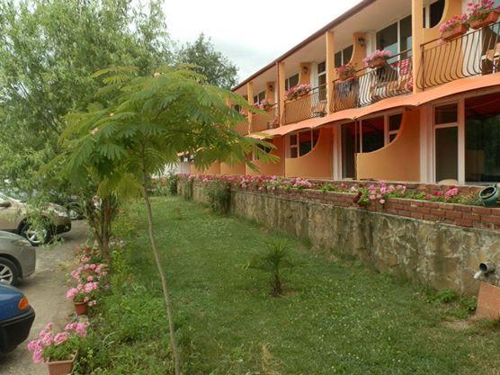 Hotel Surf Primorsko Exterior photo